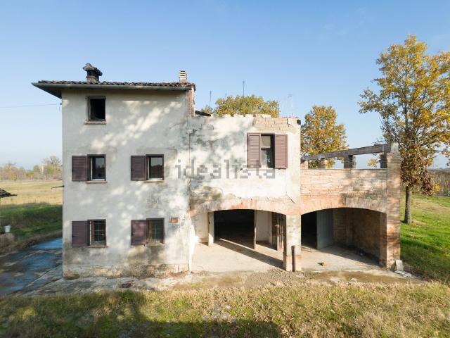Rustico in vendita a Unione dei comuni del Sorbara, San Cesario Sul Panaro