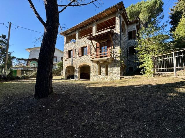Rustico in vendita a Passignano Sul Trasimeno, Umbria