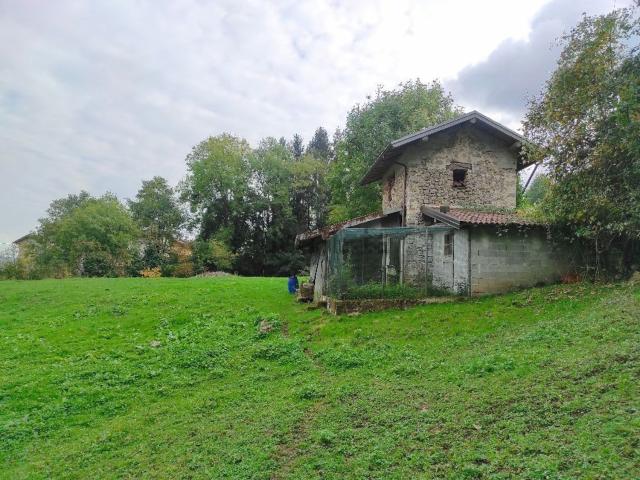 Rustico in vendita a Sant'omobono Imagna, Lombardia