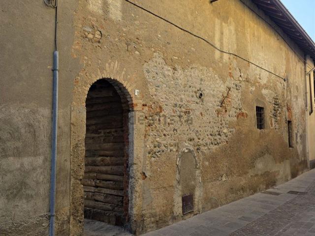 Rustico in vendita a Vaprio D'adda, Lombardia