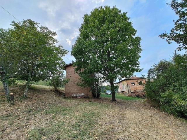 Rustico in vendita a Lugagnano Val D'arda, Reggio Emilia