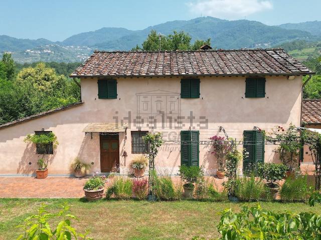 Rustico in vendita a Capannori, Toscana
