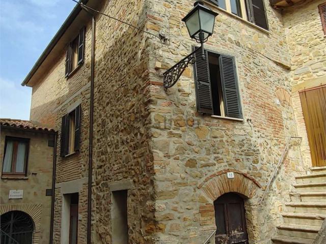 Rustico in vendita a Gualdo Cattaneo, Umbria
