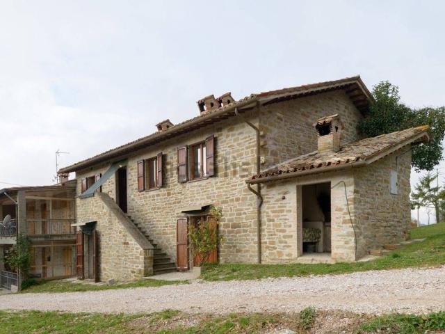 Rustico in vendita a Gubbio, Umbria