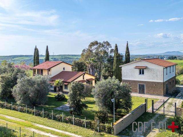 Rustico in vendita a Montebello, Tuscania