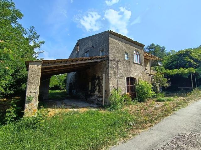 Rustico in vendita a Caiazzo, Campania