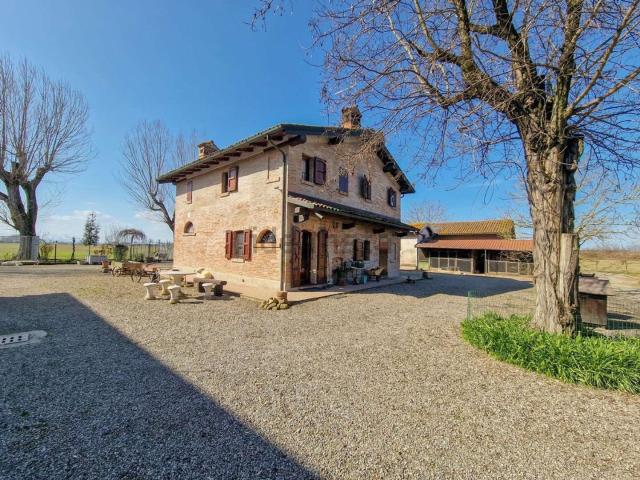 Rustico in vendita a Unione Terre di Pianura, Malalbergo