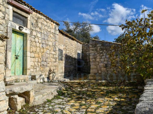 Rustico in vendita a Giarratana, Ragusa