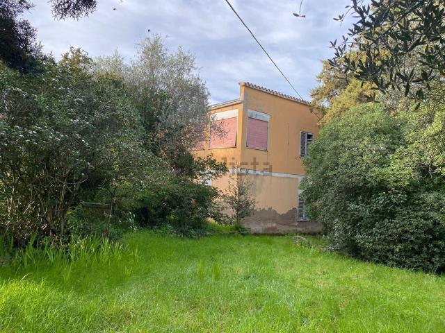 Rustico in vendita a Carbonazzi, Cala Di Volpe