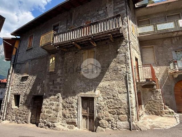 Rustico in vendita a Comunità montana della valle Camonica, Niardo