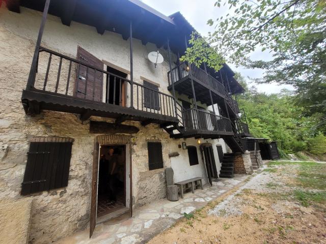 Rustico in vendita a Valle di Seren, Seren del Grappa