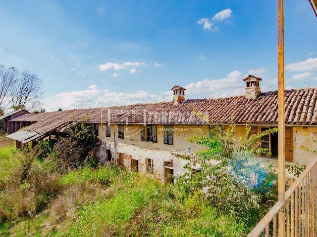 Rustico in vendita a Cergnago, Lombardia