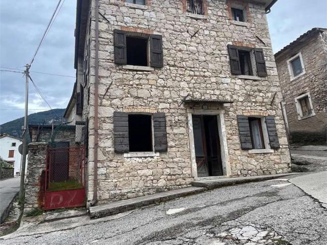 Rustico in vendita a Follina, Veneto