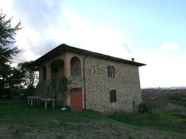 Rustico in vendita a Trequanda, Siena
