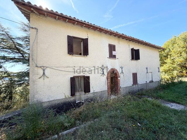 Rustico in vendita a Gubbio, Umbria