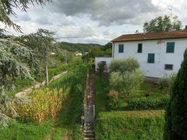 Rustico in vendita a Fauglia, Toscana