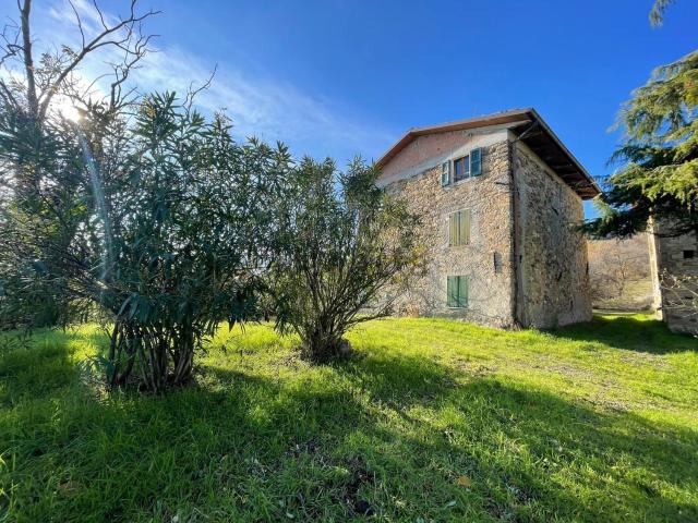 Rustico in vendita a Tresinaro - Secchia, Re