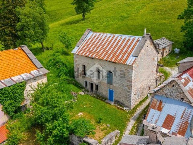 Rustico in vendita a Velo Veronese, Veneto