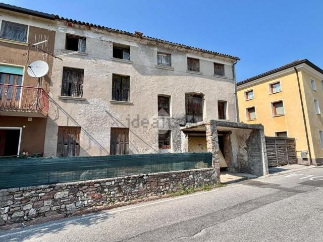 Rustico in vendita a Barbanìch, Quero