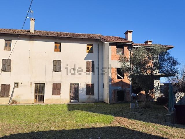 Rustico in vendita a Premariacco, Friuli-Venezia Giulia