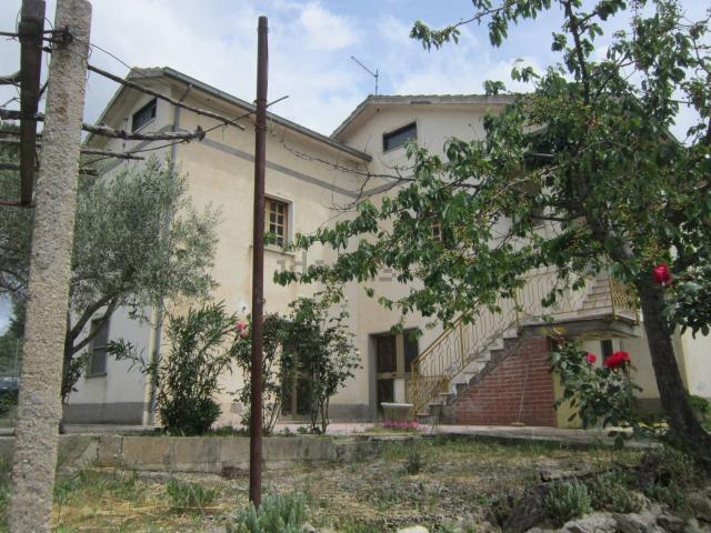 Rustico in vendita a Trivento, Molise
