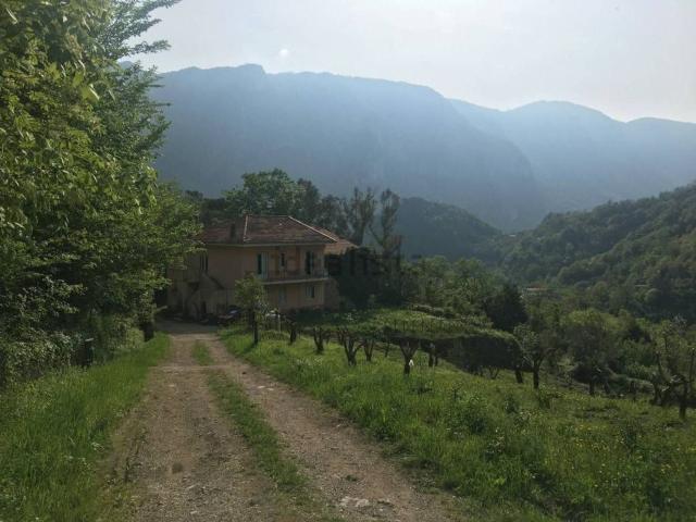 Rustico in vendita a Avigliano, Campagna