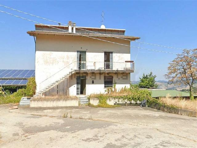 Rustico in vendita a Unione dei comuni del Frignano, Pavullo Nel Frignano