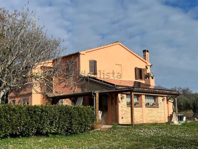 Rustico in vendita a Marche, Ancona