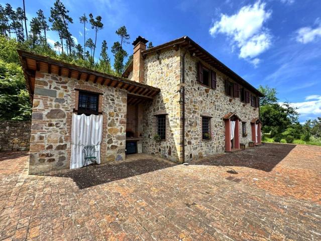 Rustico in vendita a Colle di Compito, Capannori