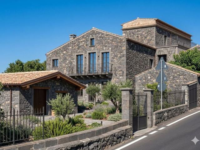 Rustico in vendita a Piedimonte Etneo, Sicilia