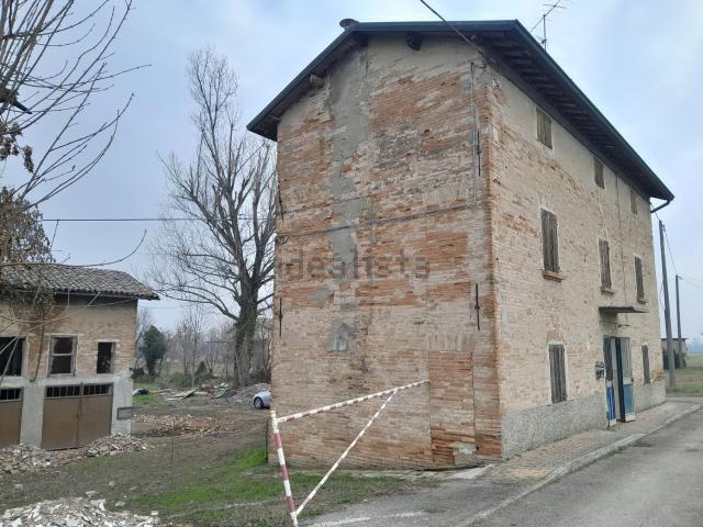 Rustico in vendita a Val d’Enza, Re