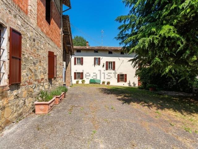 Rustico in vendita a Traversetolo, Reggio Emilia