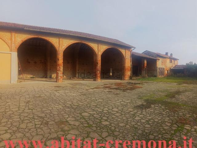 Rustico in vendita a San Felice, Cremona