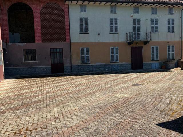 Rustico in vendita a Piemonte, Asti