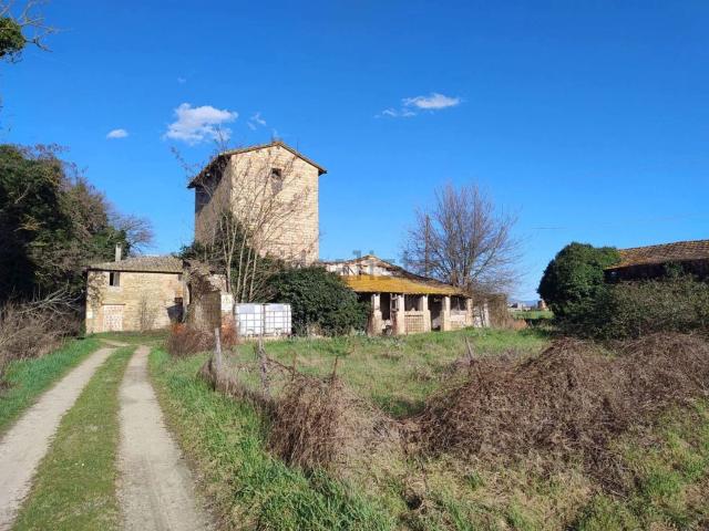 Rustico in vendita a Torgiano, Umbria