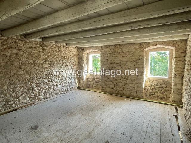 Rustico in vendita a Caprino Veronese, Veneto
