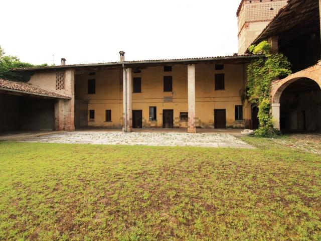 Rustico in vendita a Montichiari, Lombardia