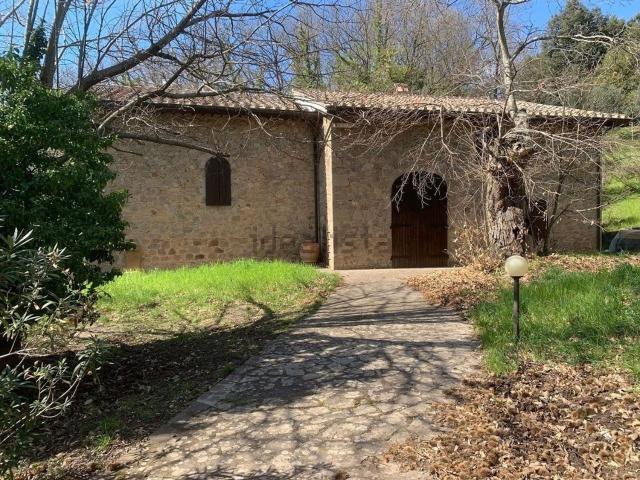 Rustico in vendita a Roccastrada, Toscana