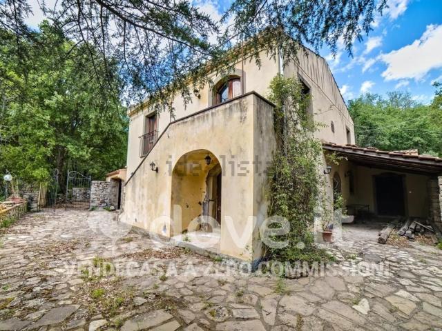 Rustico in vendita a Malvagna, Sicilia