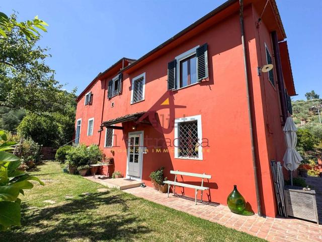 Rustico in vendita a Ricciano, Uzzano E Castello