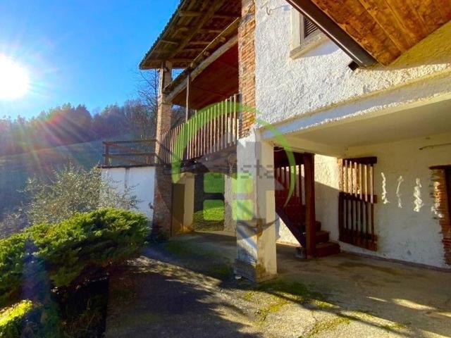 Rustico in vendita a Leffe, Lombardia