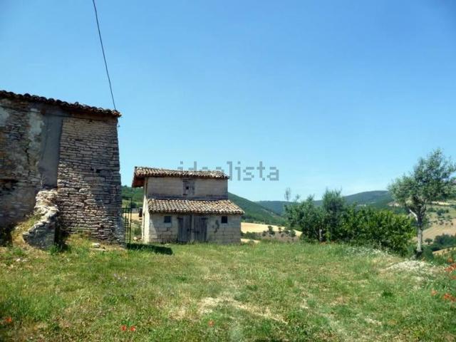 Rustico in vendita a Di Contro, Marche
