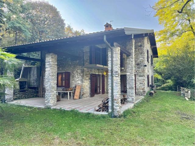 Rustico in vendita a Comunità Montana Valli del Verbano, Brezzo Di Bedero