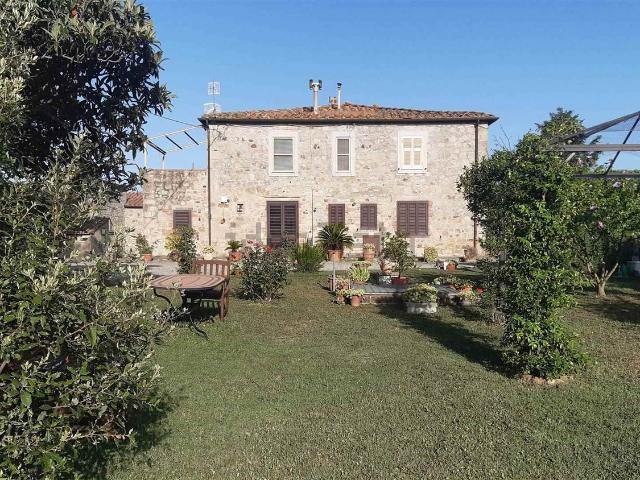 Rustico in vendita a Roccastrada, Toscana