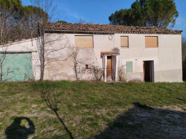 Rustico in vendita a San Ginesio, Macerata