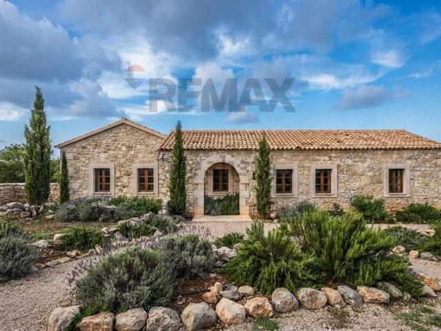 Rustico in vendita a Comiso, Ragusa