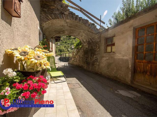 Rustico in vendita a Gressan, Aosta