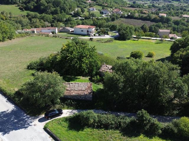 Rustico in vendita a Macchiagodena, Molise
