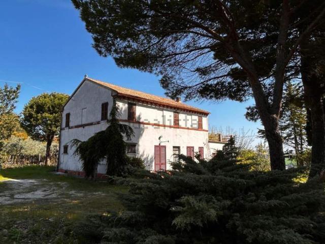 Rustico in vendita a Sant'Angelo, Marche
