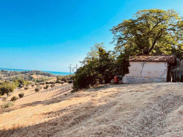 Rustico in vendita a Tresole, Pesaro